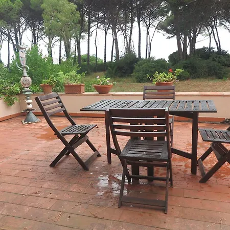 Eucalipti Immersa Nel E Sul Mare Ferienhaus Magazzini (Tuscany)