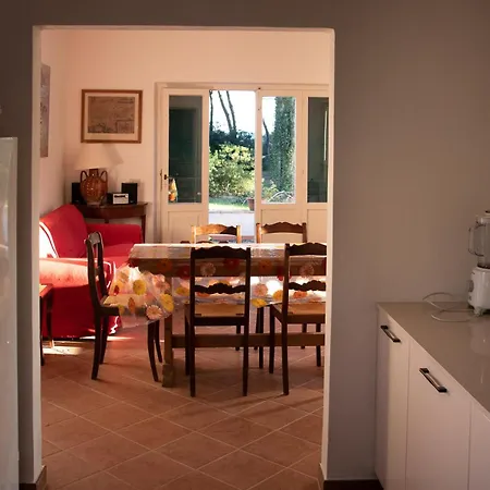 Holiday home Eucalipti Immersa Nel E Sul Mare